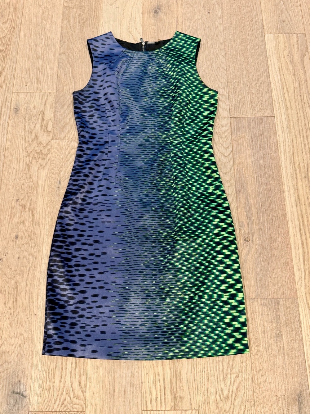 Elie Tahari Blue to Green Patterned Sleeveless Midi Dress
